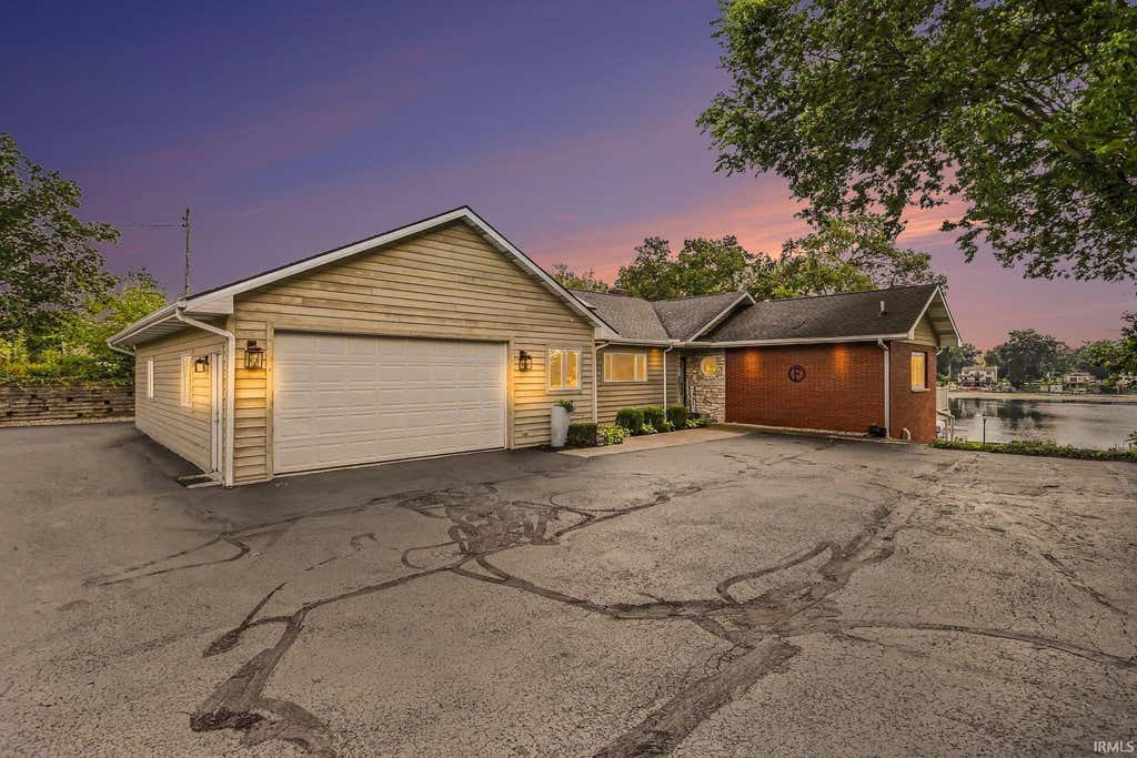 Photo of 11680 Jefferson Road, Osceola, IN 46561 (MLS # 202634357)