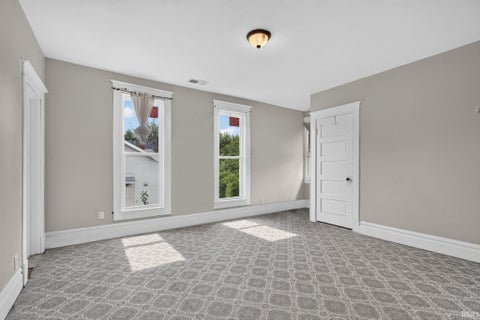 Tiny photo for 847 Lincoln Avenue, Evansville, IN 47713 (MLS # 202637787)
