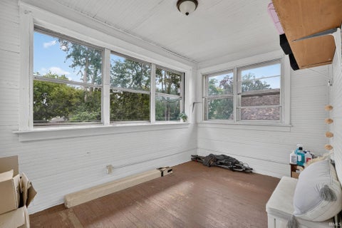 Tiny photo for 847 Lincoln Avenue, Evansville, IN 47713 (MLS # 202637787)