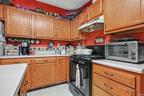 Tiny photo for 10321 8A Road, Plymouth, IN 46563 (MLS # 202637889)
