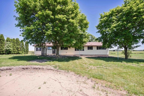 Tiny photo for 7987 N CR 525 W, Royal Center, IN 46978 (MLS # 202624161)