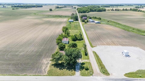 Tiny photo for 7987 N CR 525 W, Royal Center, IN 46978 (MLS # 202624161)