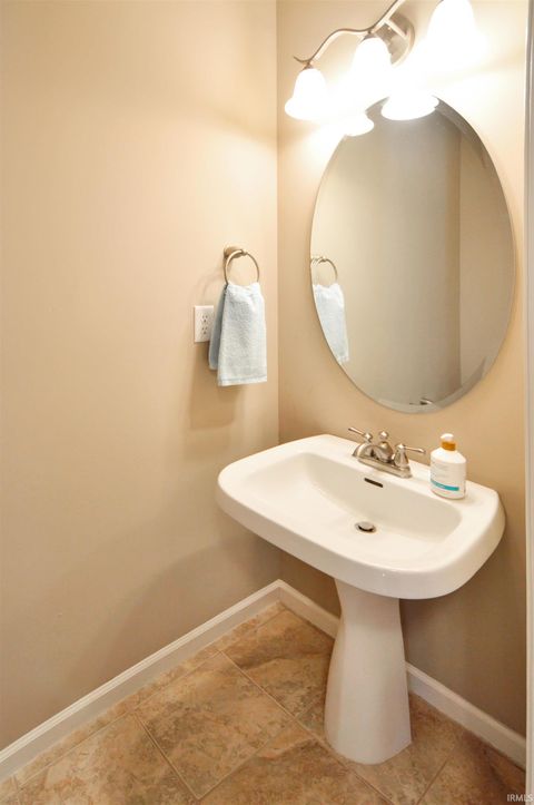 Tiny photo for 2833 Flagstone Way, Lafayette, IN 47909 (MLS # 202604781)