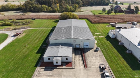 Photo of 199 Raymond Street, Hope, IN 47246 (MLS # 202643713)