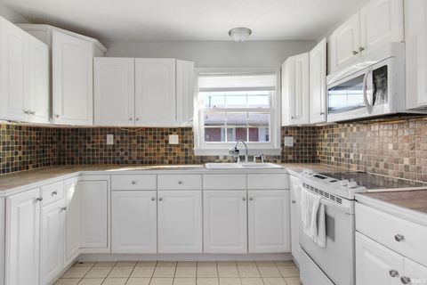 Tiny photo for 1904 MOHR Drive, Kokomo, IN 46902 (MLS # 202546304)