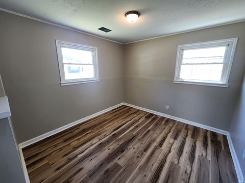 Tiny photo for 2904 Madison Avenue, Evansville, IN 47714 (MLS # 202618483)