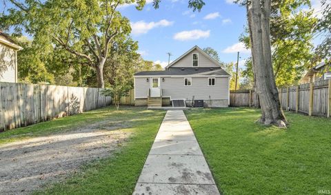 Tiny photo for 282 Smith Street, Lafayette, IN 47905 (MLS # 202542158)