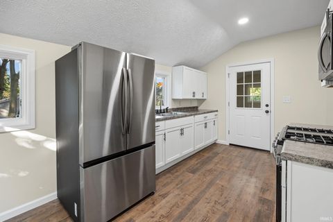 Tiny photo for 282 Smith Street, Lafayette, IN 47905 (MLS # 202542158)