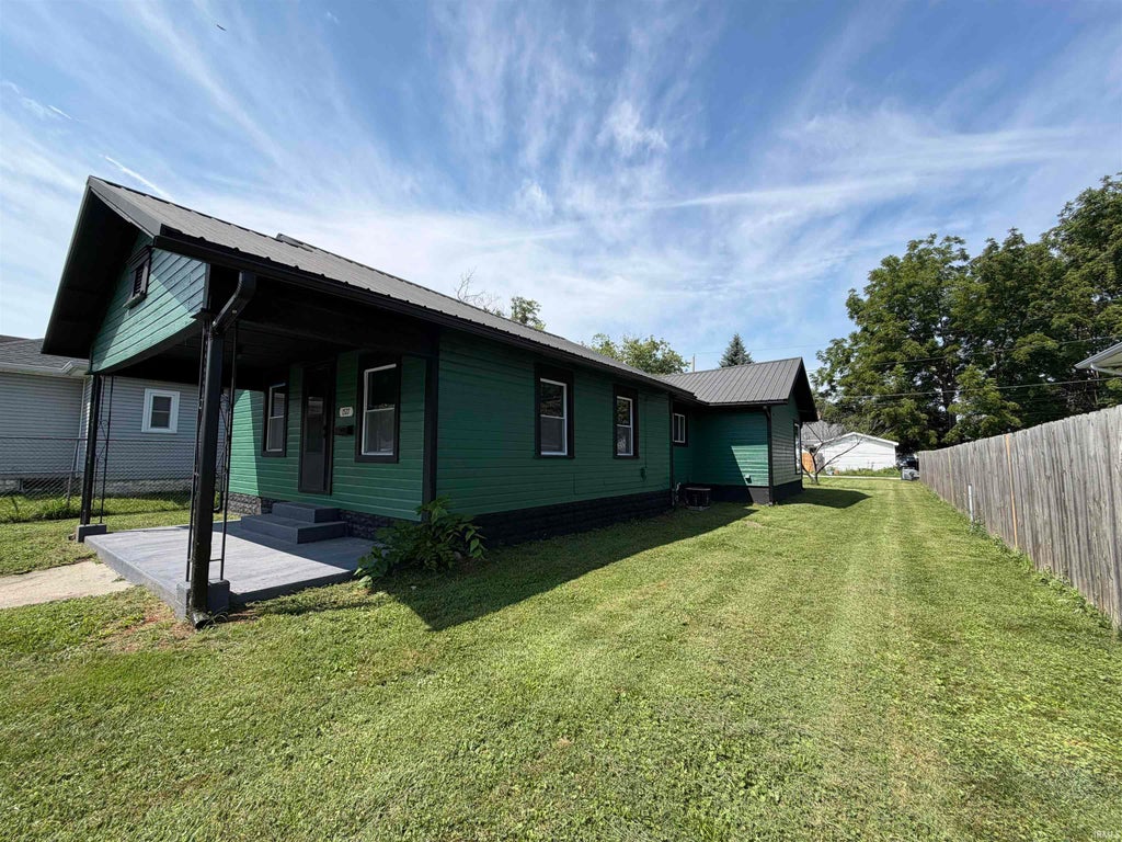 Photo of 1527 S Union Street, Kokomo, IN 46902 (MLS # 202631137)