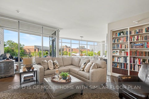 Tiny photo for 312 E Colfax Ave #505, South Bend, IN 46617 (MLS # 202638897)