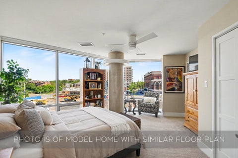 Tiny photo for 312 E Colfax Ave #505, South Bend, IN 46617 (MLS # 202638897)