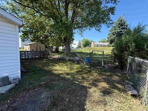 Tiny photo for 1508 Woodlawn Avenue, Logansport, IN 46947 (MLS # 202525983)