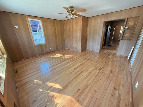 Tiny photo for 1508 Woodlawn Avenue, Logansport, IN 46947 (MLS # 202525983)