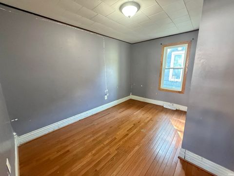 Tiny photo for 1508 Woodlawn Avenue, Logansport, IN 46947 (MLS # 202525983)