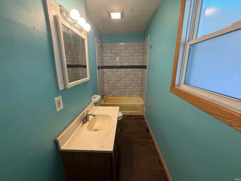 Tiny photo for 1508 Woodlawn Avenue, Logansport, IN 46947 (MLS # 202525983)