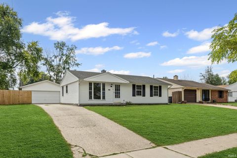 Photo of 3749 Amherst Drive, Lafayette, IN 47905 (MLS # 202539132)