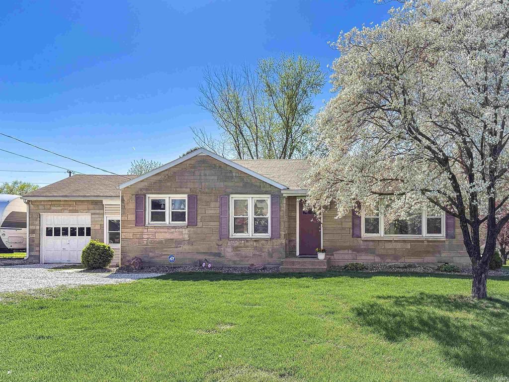 Photo of 3307 Newton Street, Jasper, IN 47546 (MLS # 202611820)