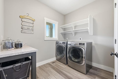 Tiny photo for 5990 Menza Drive, Auburn, IN 46706 (MLS # 202639648)