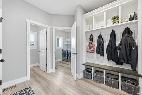 Tiny photo for 5990 Menza Drive, Auburn, IN 46706 (MLS # 202639648)