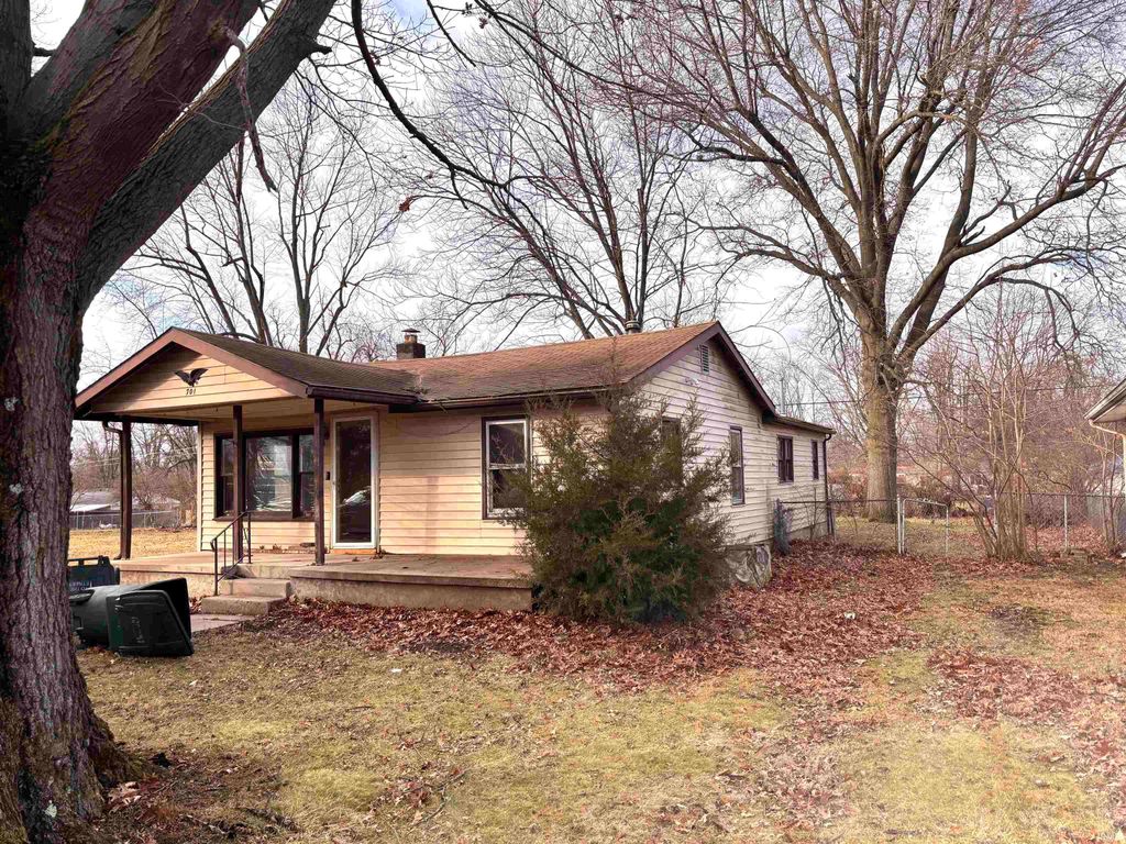 Photo of 701 N Claypool Road, Muncie, IN 47303 (MLS # 202600966)