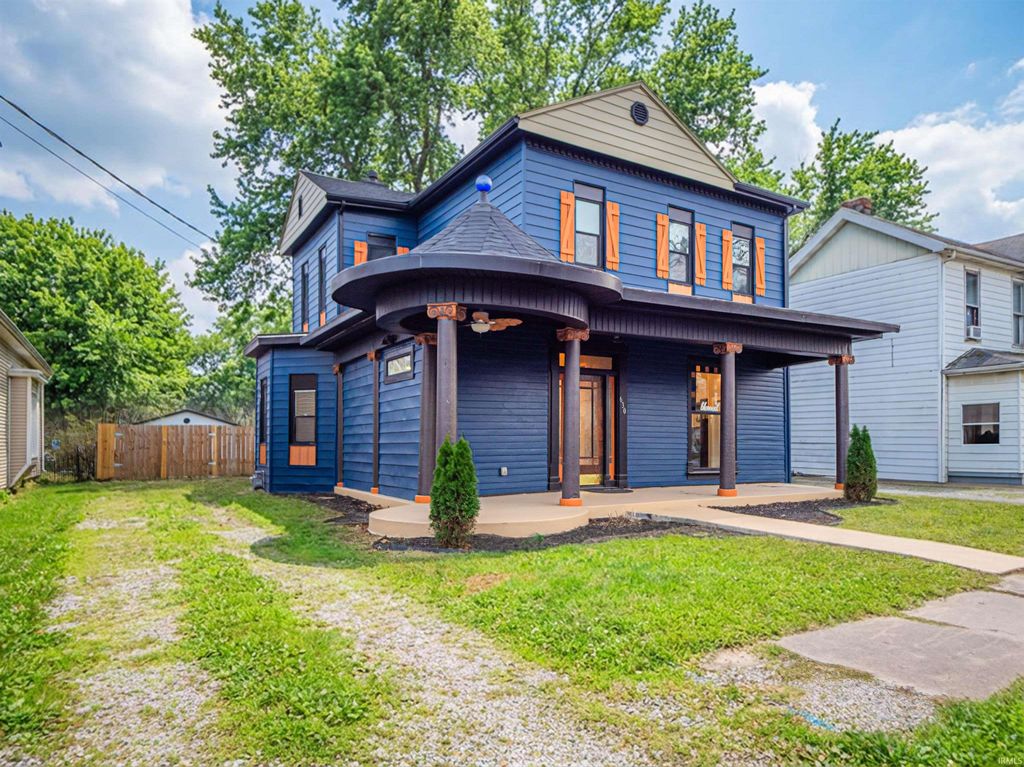 Photo of 630 E Water Street, Mount Vernon, IN 47620 (MLS # 202609534)