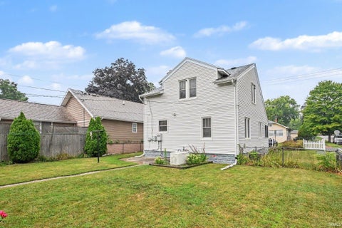 Tiny photo for 1802 Caroline Street, South Bend, IN 46613 (MLS # 202631340)
