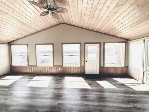 Tiny photo for 1770 E Poplar Road, Columbia City, IN 46725 (MLS # 202538115)