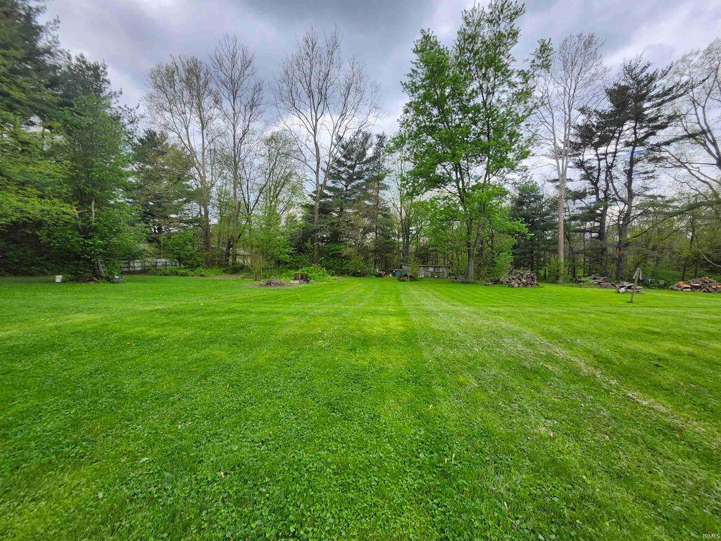 Photo of 4130 S Whitley Road, South Whitley, IN 46787 (MLS # 202616502)
