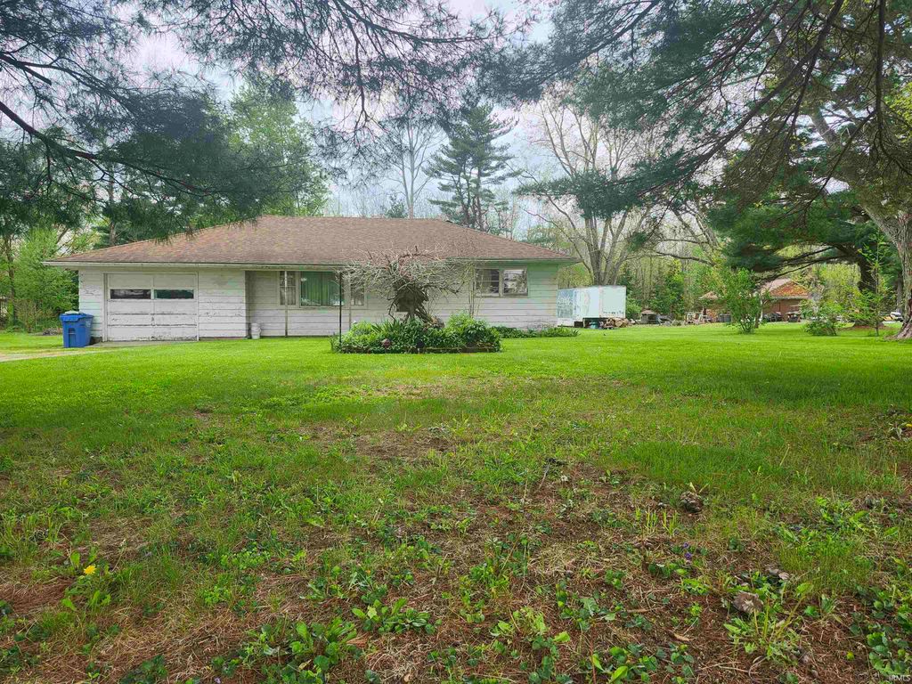 Photo of 4130 S Whitley Road, South Whitley, IN 46787 (MLS # 202616502)