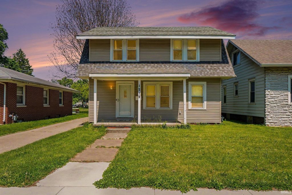 Photo of 1212 W Lexington Avenue, Elkhart, IN 46514 (MLS # 202617310)