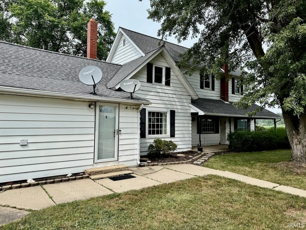 Photo of 2086 S 300 E Road, Hartford City, IN 47348 (MLS # 202629576)