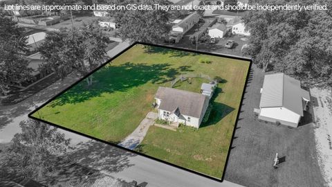 Tiny photo for 1011 N Agnew Street, Winamac, IN 46994 (MLS # 202539452)