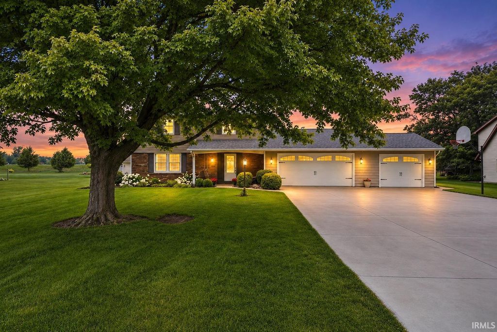 Photo of 10501 Stellhorn Road, Fort Wayne, IN 46815 (MLS # 202625421)