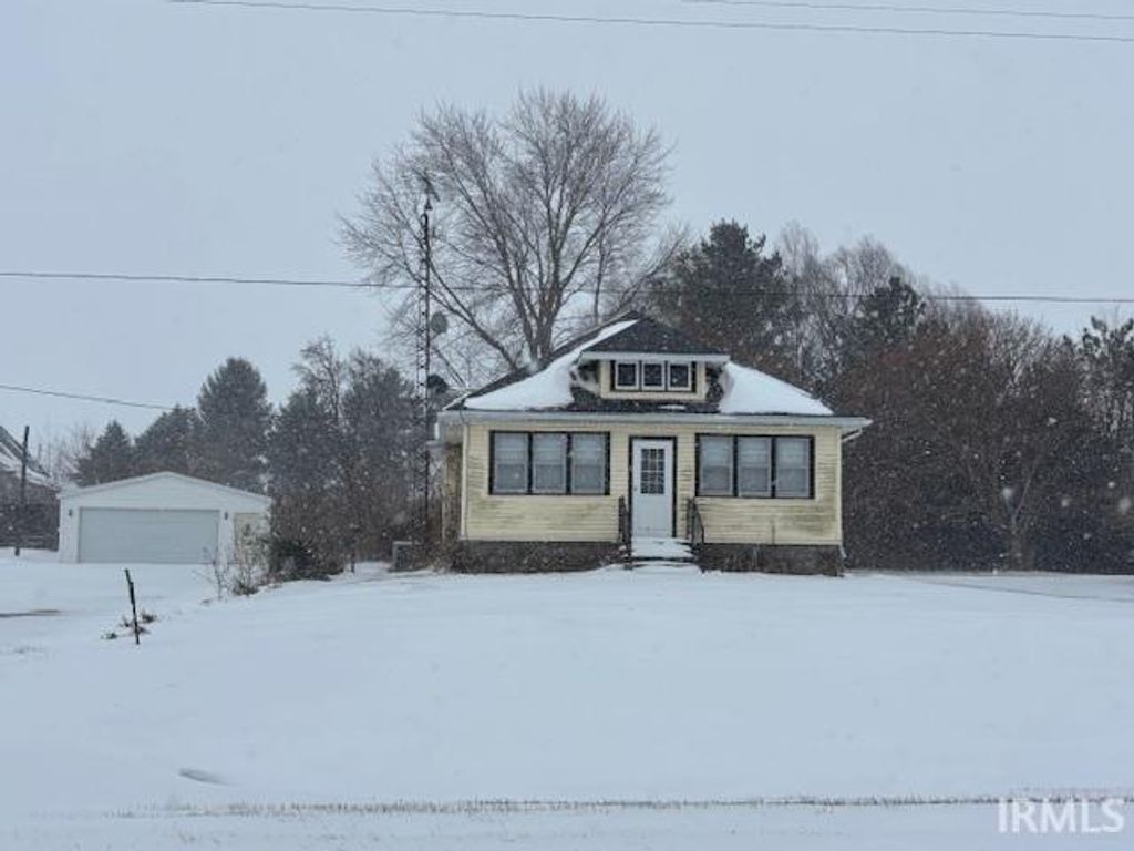 Photo of 2322 W State Road 18, Fowler, IN 47944 (MLS # 202549291)