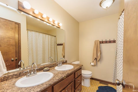 Tiny photo for 2209 W Woodmont Drive, Muncie, IN 47304 (MLS # 202622276)