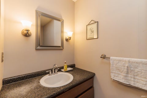 Tiny photo for 2209 W Woodmont Drive, Muncie, IN 47304 (MLS # 202622276)
