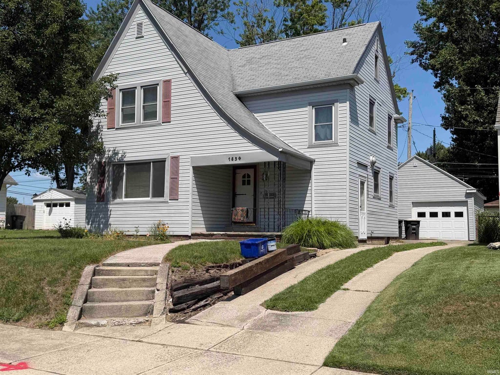 Photo of 1834 Clover Lane, Fort Wayne, IN 46808 (MLS # 202633484)