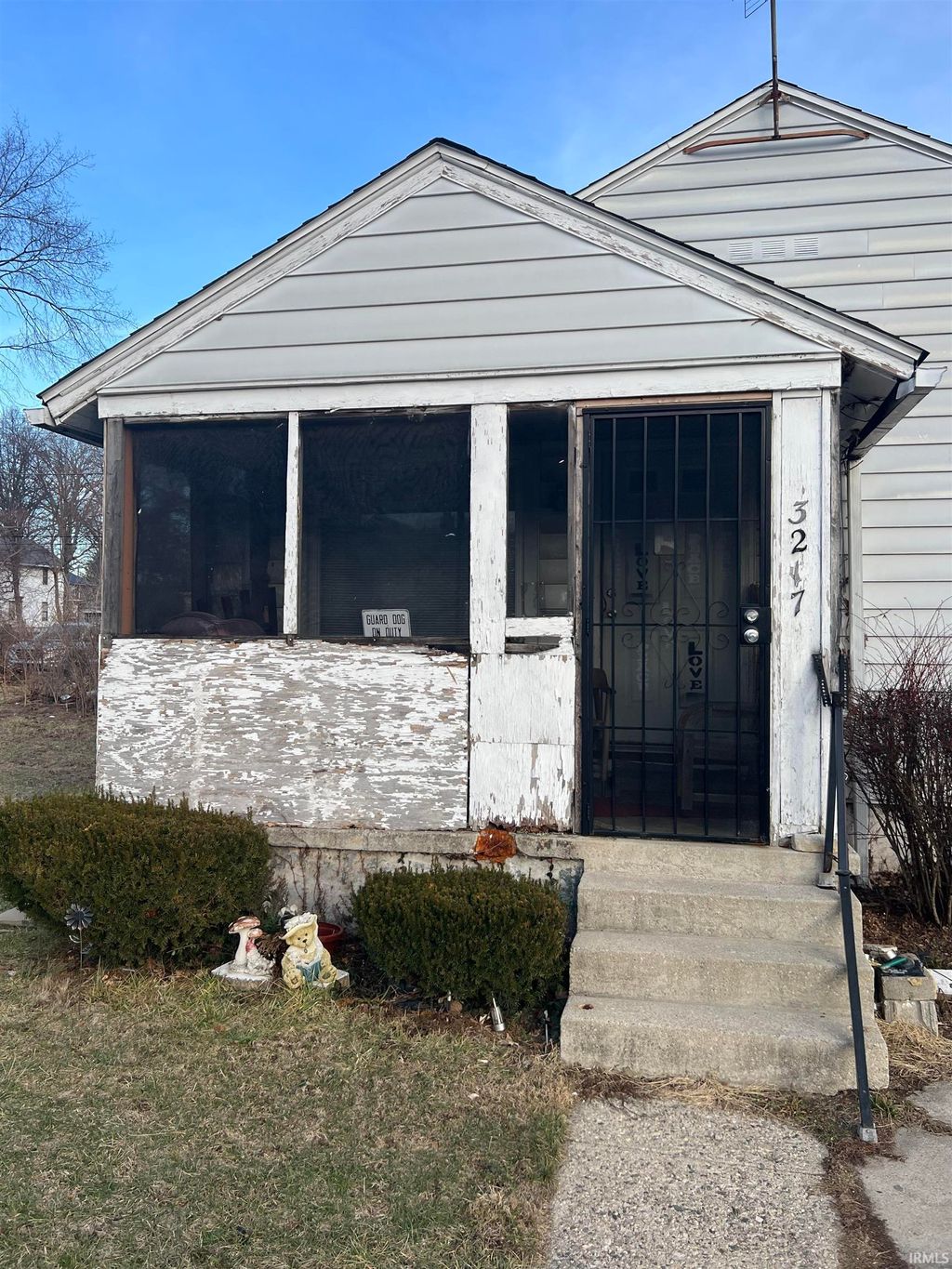 Photo of 3217 Oliver Street, Fort Wayne, IN 46806 (MLS # 202602249)
