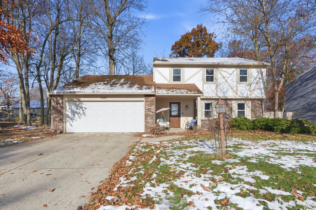 Photo of 5907 Bellingham Lane, Fort Wayne, IN 46835 (MLS # 202545821)