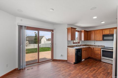 Tiny photo for 611 River Rock Pass, Fort Wayne, IN 46814 (MLS # 202612525)