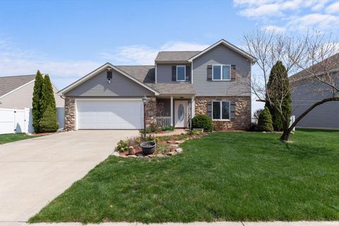 Photo of 611 River Rock Pass, Fort Wayne, IN 46814 (MLS # 202612525)