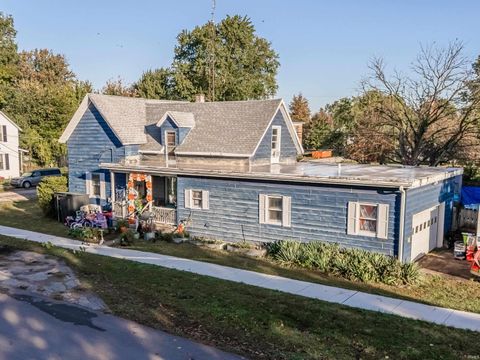 Photo of 301 E Sycamore Street, Silver Lake, IN 46982 (MLS # 202540685)