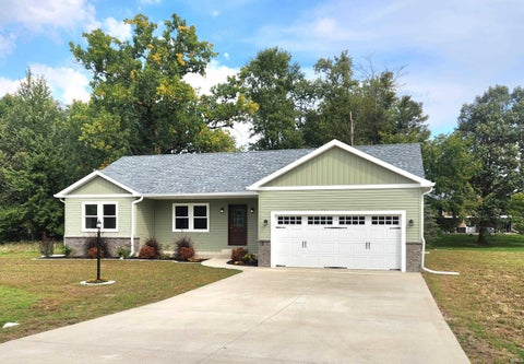 Tiny photo for 11102 N Dogleg Dr E Dr, Syracuse, IN 46567 (MLS # 202644899)