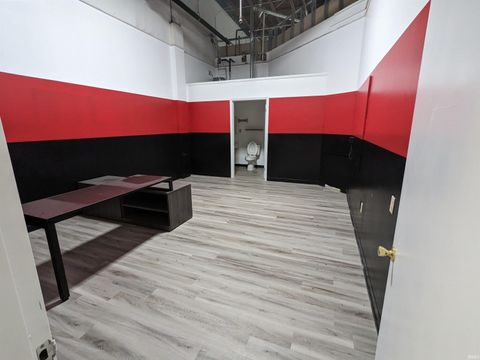 Tiny photo for 1558 E Boulevard Street #Suite G, Kokomo, IN 46902 (MLS # 202504691)