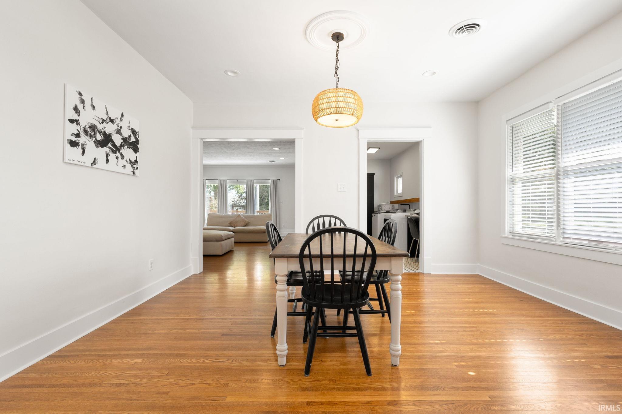 Elkhart, Indiana 46514, United States, 3 Bedrooms Bedrooms, ,4 BathroomsBathrooms,Residential,Active,207915