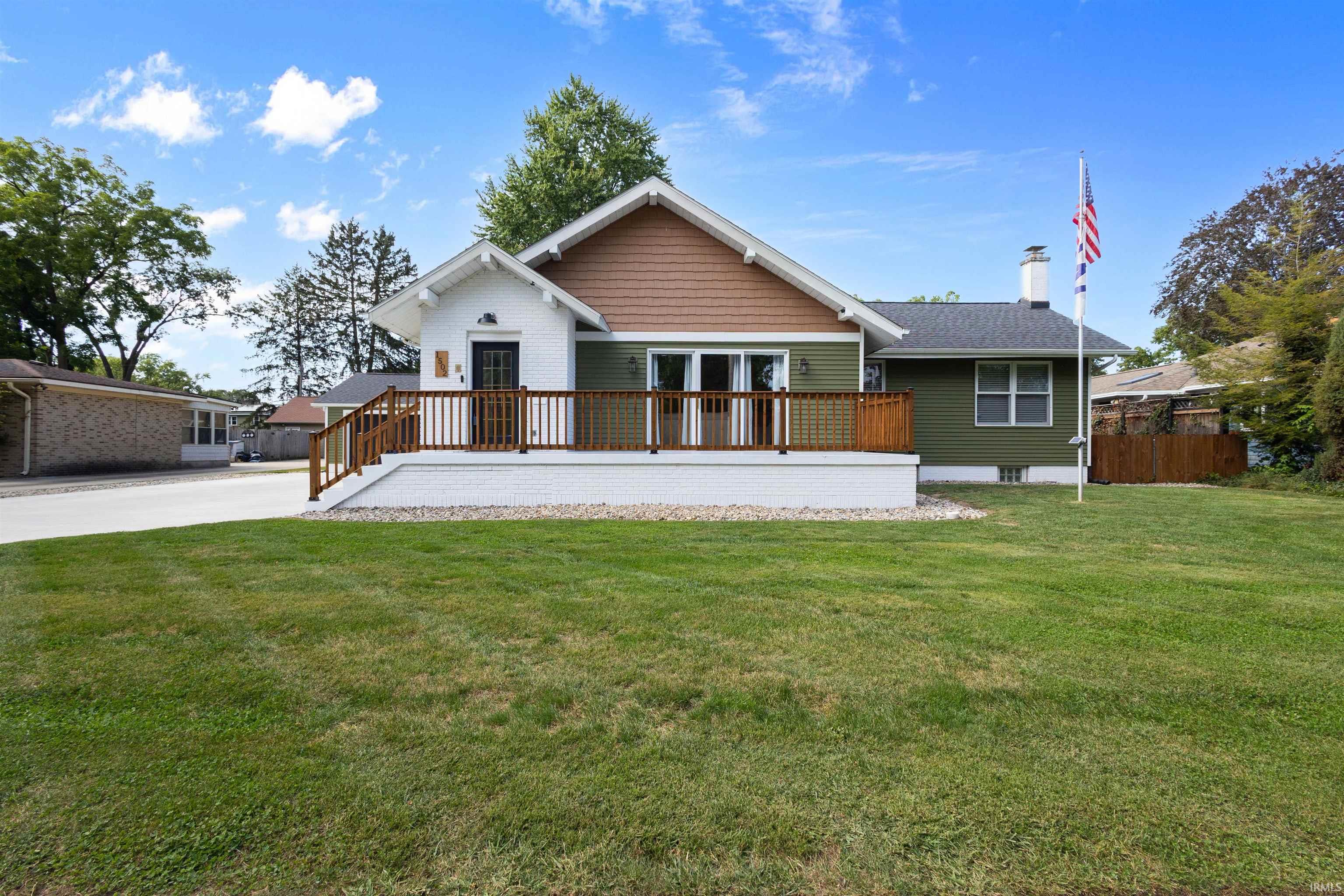 Elkhart, Indiana 46514, United States, 3 Bedrooms Bedrooms, ,4 BathroomsBathrooms,Residential,Active,207915