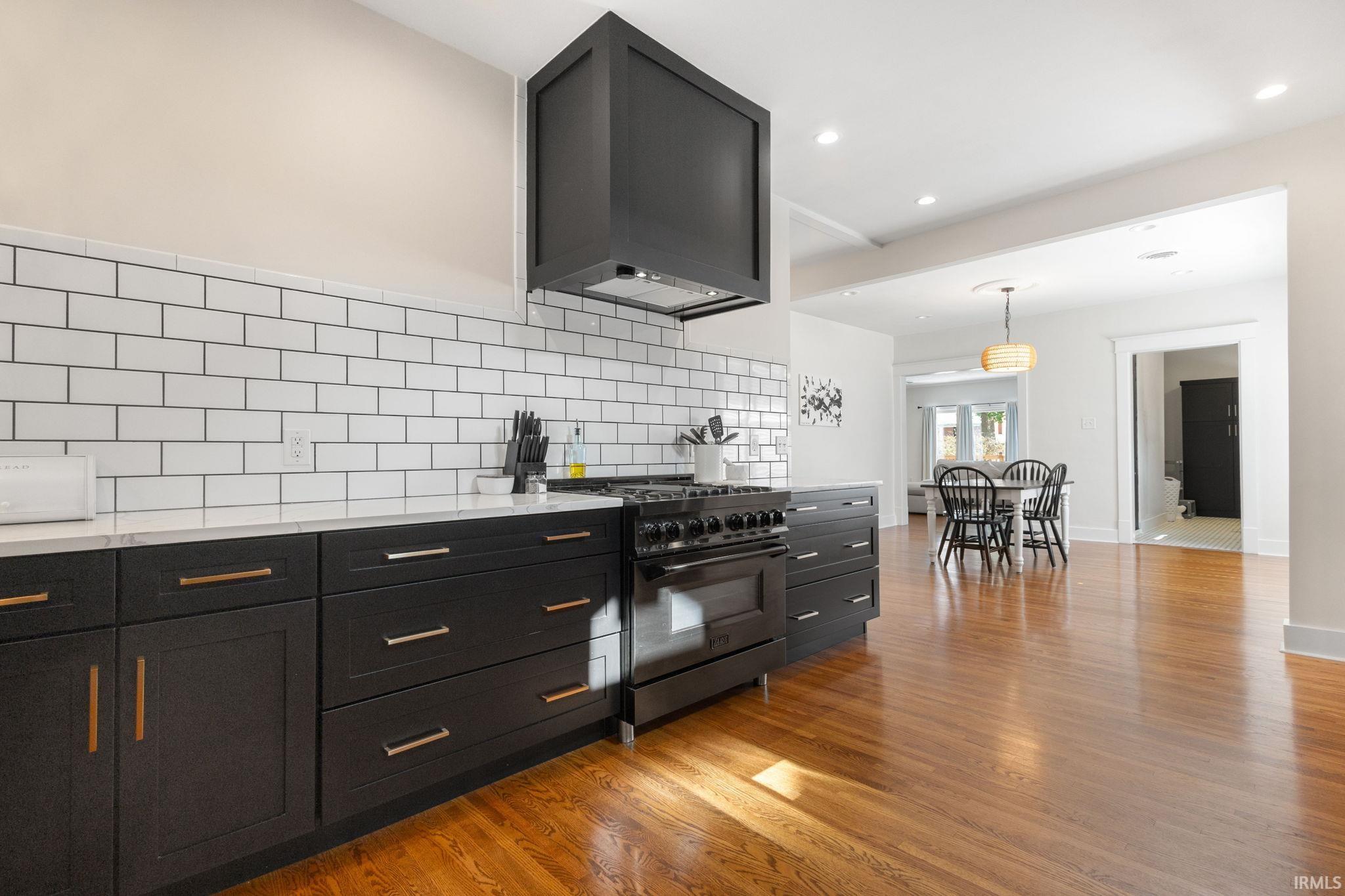 Elkhart, Indiana 46514, United States, 3 Bedrooms Bedrooms, ,4 BathroomsBathrooms,Residential,Active,207915