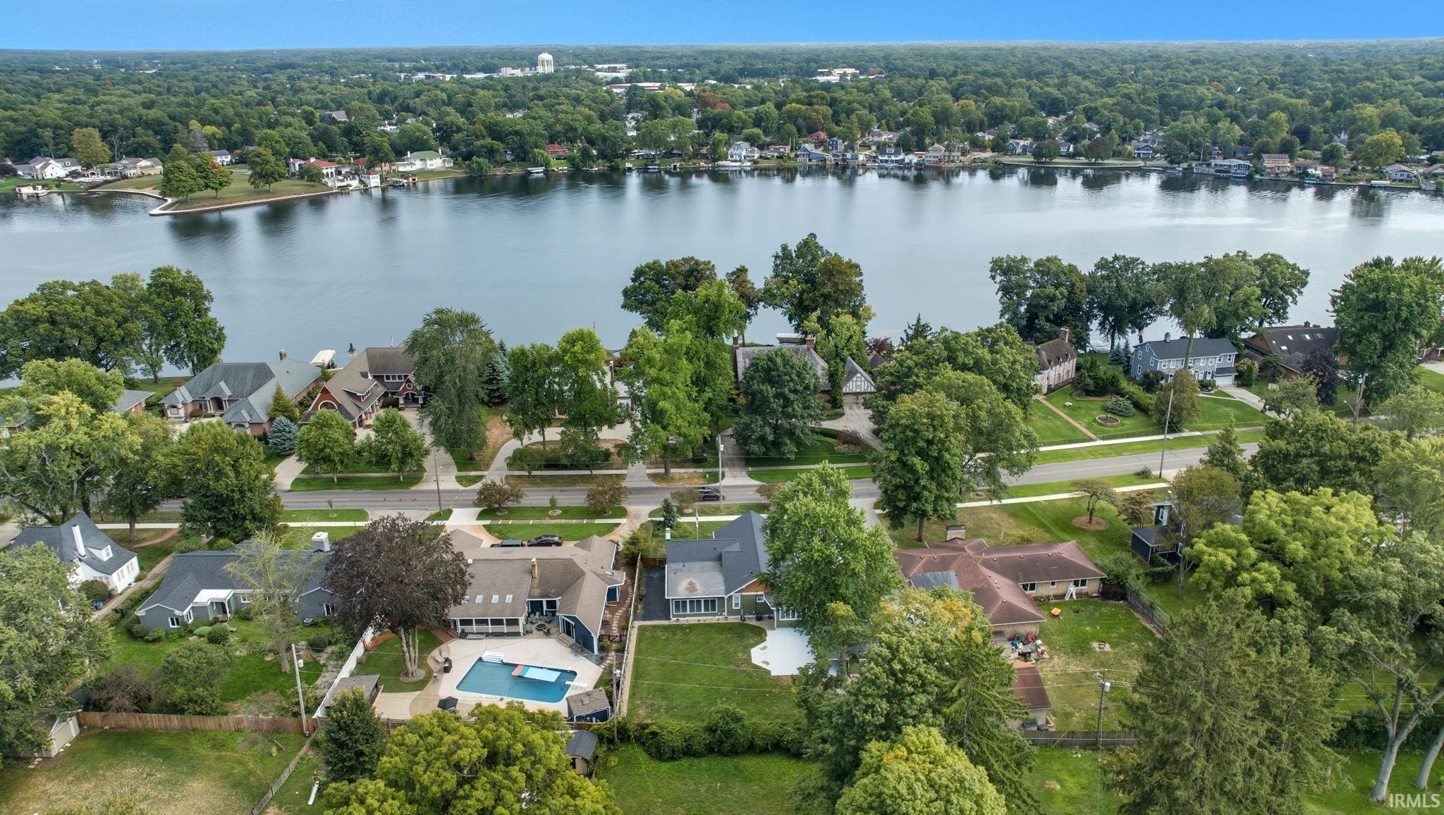 Elkhart, Indiana 46514, United States, 3 Bedrooms Bedrooms, ,4 BathroomsBathrooms,Residential,Active,207915