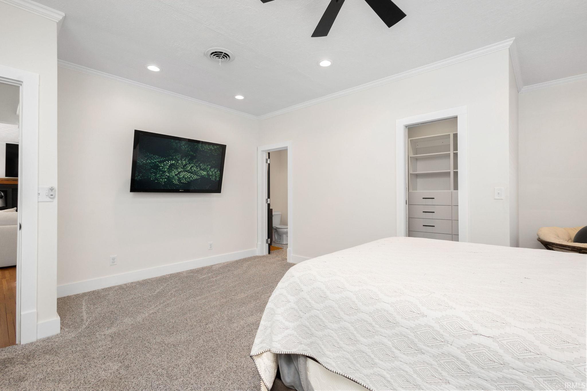 Elkhart, Indiana 46514, United States, 3 Bedrooms Bedrooms, ,4 BathroomsBathrooms,Residential,Active,207915