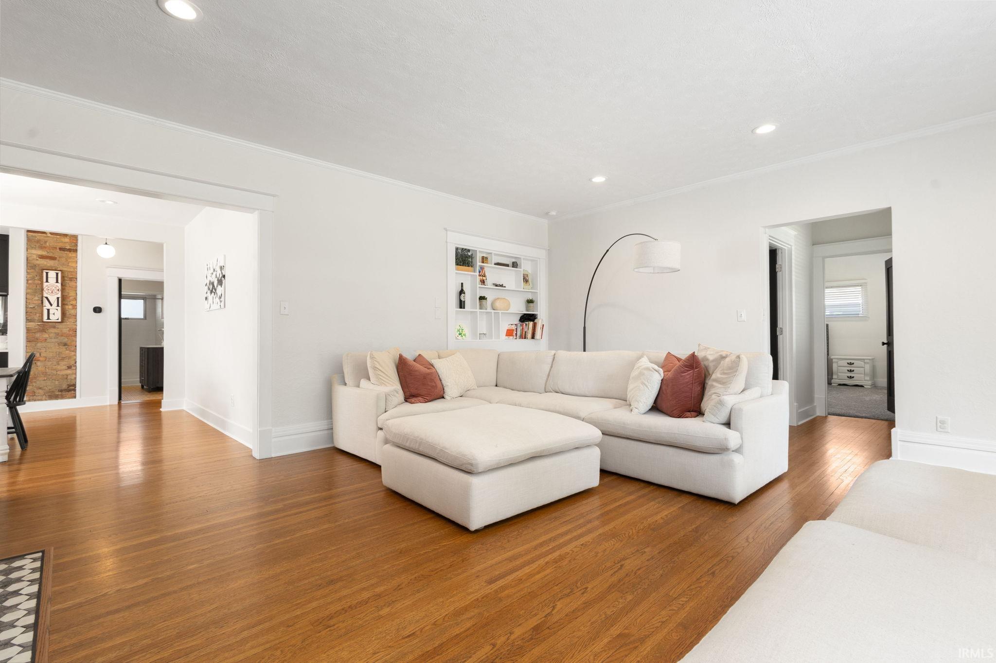 Elkhart, Indiana 46514, United States, 3 Bedrooms Bedrooms, ,4 BathroomsBathrooms,Residential,Active,207915